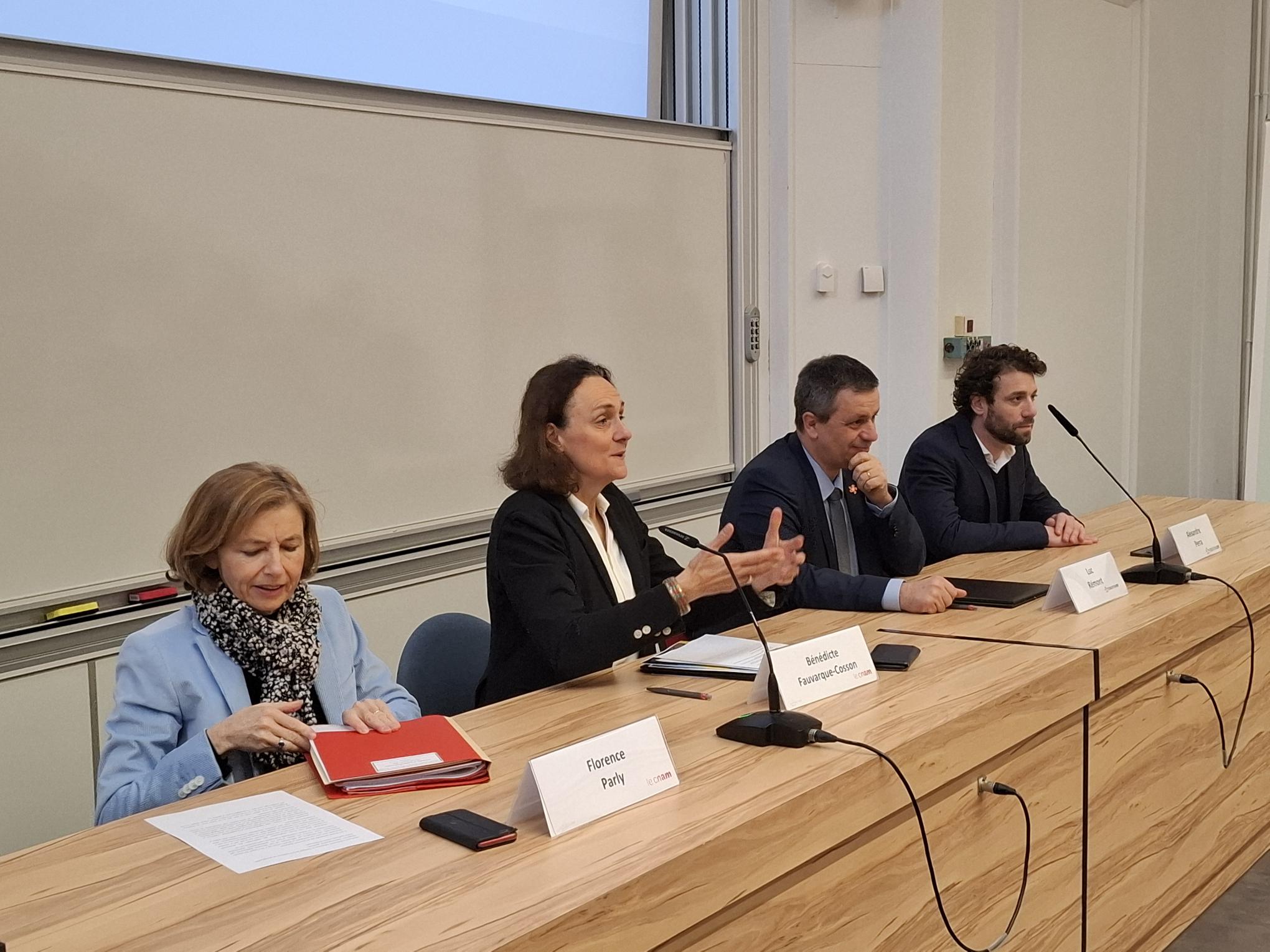 Signature du partenariat Cnam et Fondation EDF pour le double cursus licence/bachelor