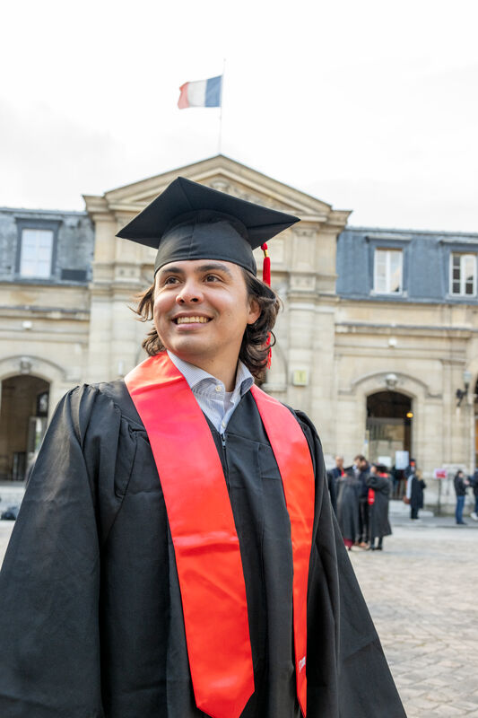 Cérémonie de remise des diplômes 2025 en stratégie
