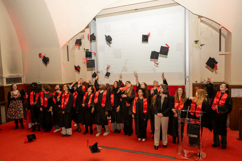 Cérémonie de remise des diplômes 2025 en stratégie
