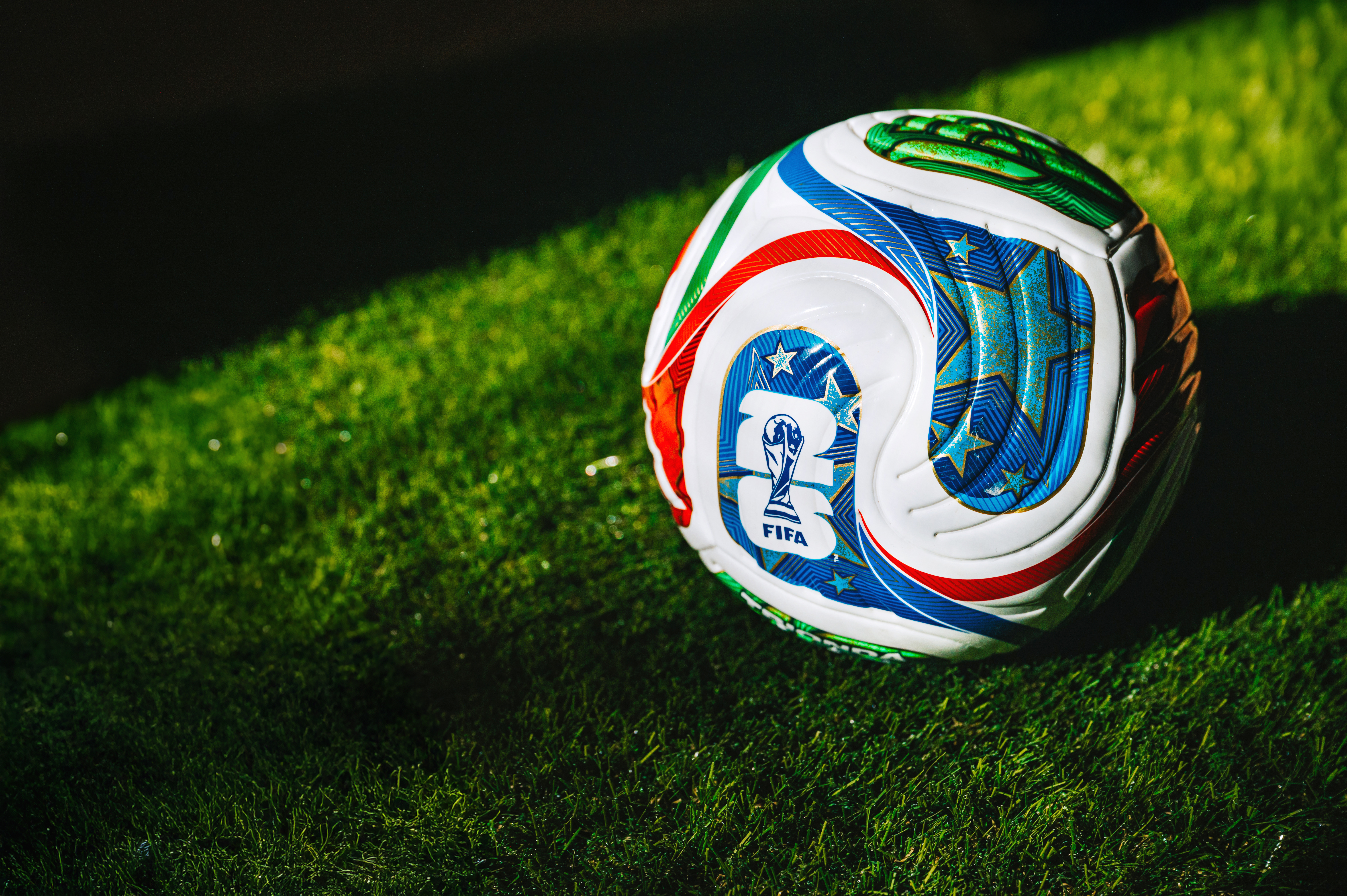 L’objectif de la FIFA est de redistribuer une majeure partie des revenus aux fédérations nationales. Avec succès ?