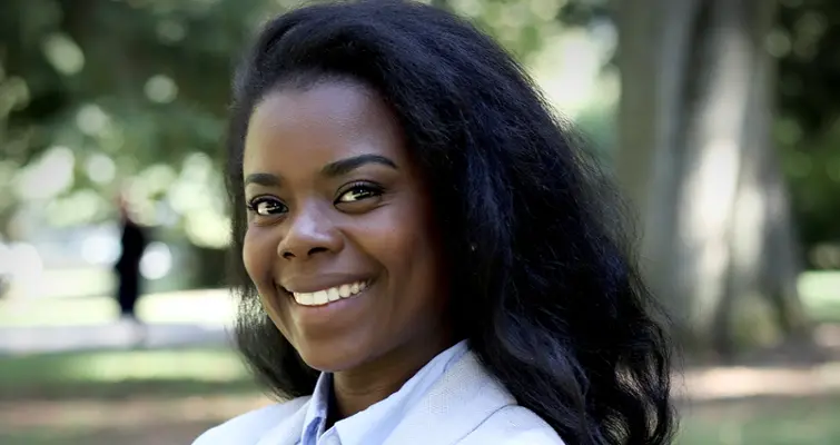 Portrait de Baraka Hirachi, ingénieure Cnam en radioprotection