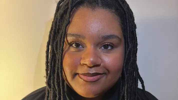 Grâce Angaman, étudiante dans le titre RNCP de niveau 5 Entrepreneur de petite entreprise