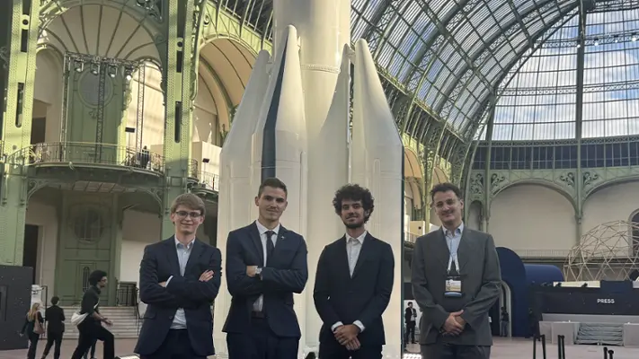 Neuf futurs ingénieurs Cnam au Sommet international sur l’espace 2026